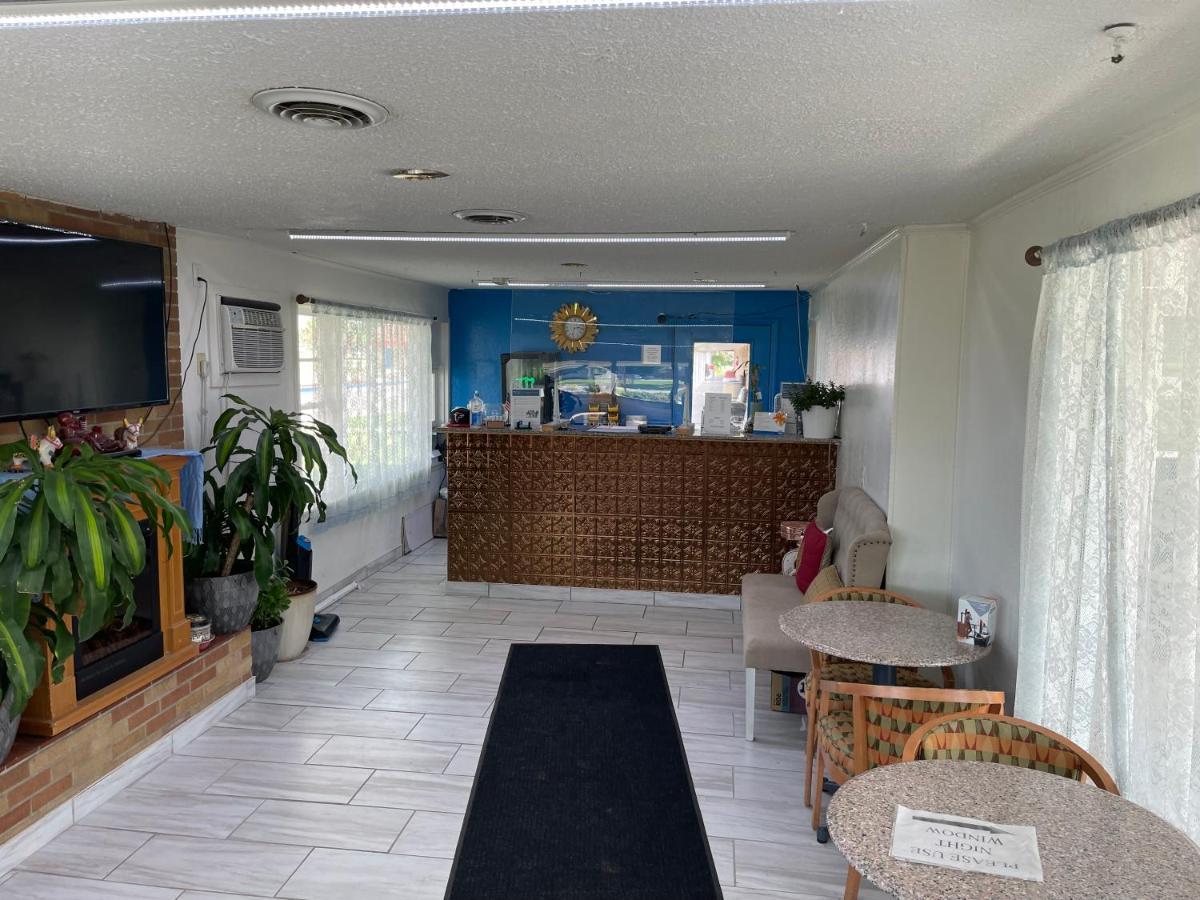 Flora Rodeway Inn מראה חיצוני תמונה